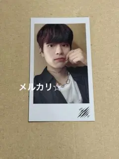 KNK 크나큰 희준 ヒジュン 直筆サイン チェキ 2 KNK 크나큰 희준 ヒジュン 直筆サイン チェキ 2 - メルカリ