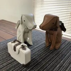 色違い犬置物3点セットで！革製　旅行バッグ型小物入れ付き