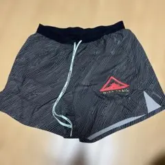 Nike Trail ショーツ ブラック/レッド