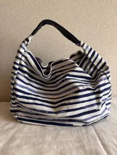 値下　新品　内ポケット付き　ストライプ柄ハンドバッグ ネイビーとホワイト