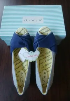 a.v.v フラットシューズ ネイビー 23.5cmのサムネイル