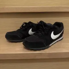 NIKE MD RUNNER 2 ブラック/ホワイト 25.5cm