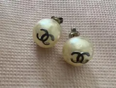 CHANEL パールボールピアス CCロゴ　ヴィンテージのサムネイル