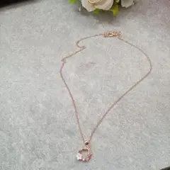 ローズゴールド 花モチーフ ネックレス