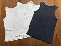 UNIQLO 綿100% タンクトップ4枚セット　黒1枚　白3枚　120cm