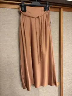 グリーンレーベルリラクシング　サテンバイアスナロースカート