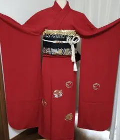 成人式正絹振袖フルセット　色無地　赤　花丸文　刺繍　逸品　人気　豪華　上品