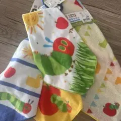 はらぺこあおむし　ループ付きタオル