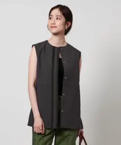 現行品 ユナイテッドアローズ Spiree Asami ベスト ダークグレーのサムネイル