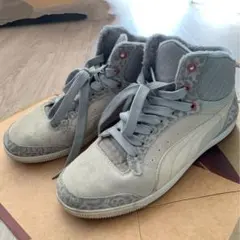 Puma グレー ハイカットスニーカー