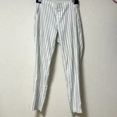 UNIQLO スラックス S 白黒 ストライプ きれいめ テーパードパンツ