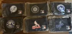 バドワイザー　MLB ロゴ入り　ポーチ　全６種類　新品未開封のサムネイル