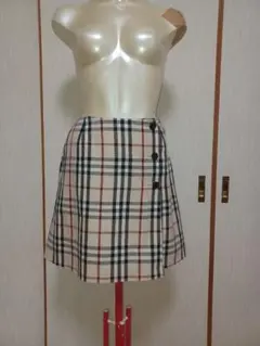 Burberry ロンドン　 ノバチェック柄台形スカート　サイズ　160