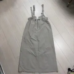 ベージュ サロペット スカートのサムネイル