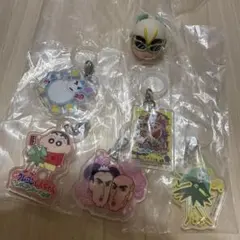 クレヨンしんちゃん ガチャガチャ ヘンダーランド 目印チャーム リング付き
