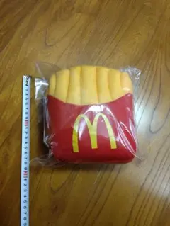 マクドナルド 2026年版 ポテト型クッション 新店舗オープン記念 非売品 マクドナルド 2026年版 ポテト型クッション 新店舗オープン記念 非売品