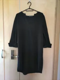 ZARA 黒 七分袖 Vネック ワンピース S