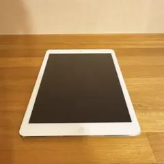 iPad Air 64GB シルバー Wi-Fi モデル