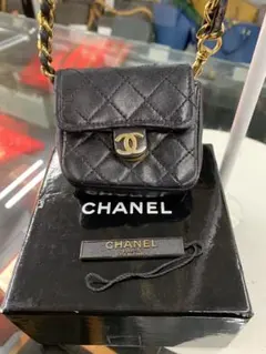 CHANEL ブラックレザー ショルダーバッグ