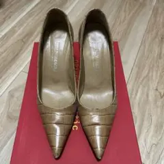 週末値下げBRUNOMAGLI パンプス クロコ型押し ベージュのサムネイル