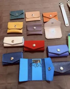 おしゃれなハンドメイドキーケースなど