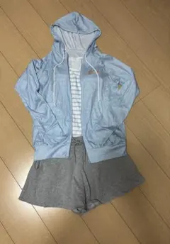 アーノルドパーマラッシュガードとカップ付きタンクトップとショートパンツ水着セット