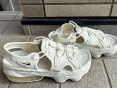 NIKE ナイキ エアマックスココ クリーム HF4265-299 25cmのサムネイル