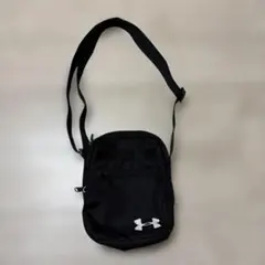 アンダーアーマー　ショルダーバッグ