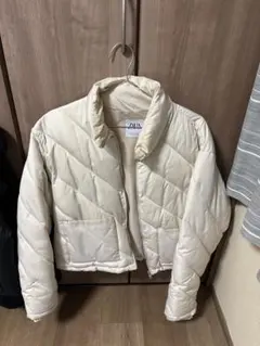アイボリー ショート丈 ダウンジャケット