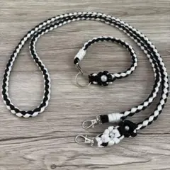 138cmスマホショルダー　ハンドストラップ付き　黒白ストライプ