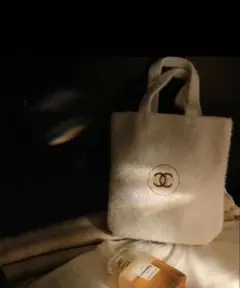 【即購入可】CHANEL クリスマス限定ノベルティ　ミニ　トートバッグ　ホワイト