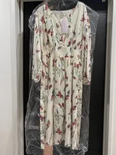花柄ワンピース