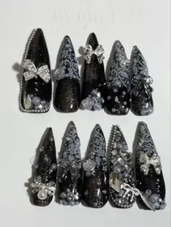 ネイルチップ 地雷系 韓国 ガーリー 黒 リボン ローズ ワンホン♡現品販売