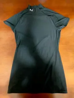 アンダーアーマー　アンダーシャツ　黒