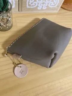 【牛革】ミニレザーポーチ　マルチポーチ　ハンドメイド