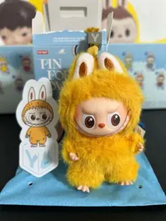 ラブブ PIN FOR LOVE アルファベットぬいぐるみペンダント【Y】