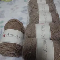 ハマナカ　アメリー　色番40　ベージュ　毛糸