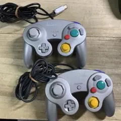 ニンテンドーゲームキューブコントローラー　2個セット　シルバー