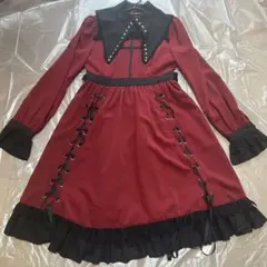 莉*読様 ozz☆ozz on☆タブリエ☆フリルエプロン☆ゴスロリ☆薔薇刺繍 ozz☆ozz on☆フリルタブリエ☆エプロン☆ゴスロリ☆薔薇刺繍 - メルカリ