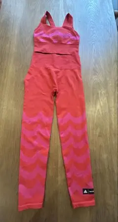 adidas✖️marimekko トレーニングウェア　上下セットアップ