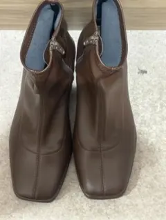 ブラウンレザーショートブーツ