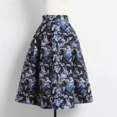 tocco closetクラシカルローズジャガードタックフレアスカート