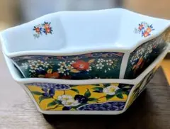 有田焼　謙山窯　関謙山　大皿絵皿 直経30cm中古品 大皿 謙山窯 関謙山【日本製】 直径約30センチ位 絵皿 飾り皿
