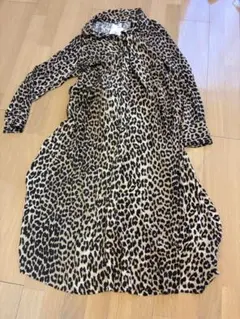 H&Mヒョウ柄シャツワンピース