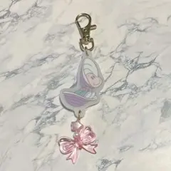 ディズニーストア シークレットキーチェーン ヤングオイスター