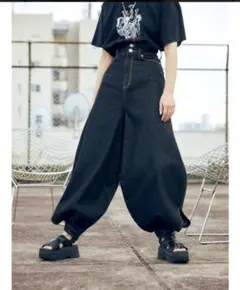 【新品】Belted Skinny Denim パメオポーズ デニム ジーンズ PAMEO POSE（パメオポーズ）の「Belted Skinny Denim（デニム