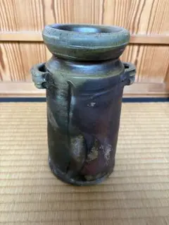 月末まで出品【美品】備前焼金重陶弘作手桶形花入金重利陶 苑花道具 華道具 花瓶 美品】備前焼金重陶弘作手桶形花入金重利陶 苑花道具 華道具 花瓶