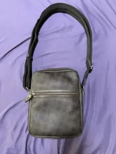 美品✨ダンヒル　ロンドンデザイン　ボディバッグ　デューク　ジャーミン 美品✨ダンヒル ロンドンデザイン ボディバッグ デューク ジャーミン