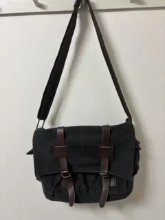 希少】MISSION WORKSHOPメッセンジャーバッグ ブラックxブルー - メルカリ