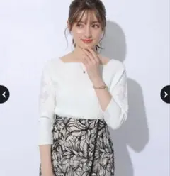 【2回着用のみ】エンブロイダリースリーブニット